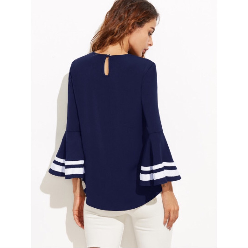 SALES ❗️Elegant Bell Sleeve keyhole Back Blouse - Picture 4 of 7